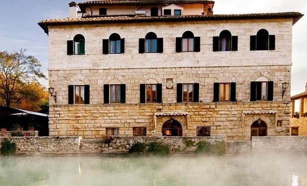 Bagno Vignoni — Yoga en Toscane